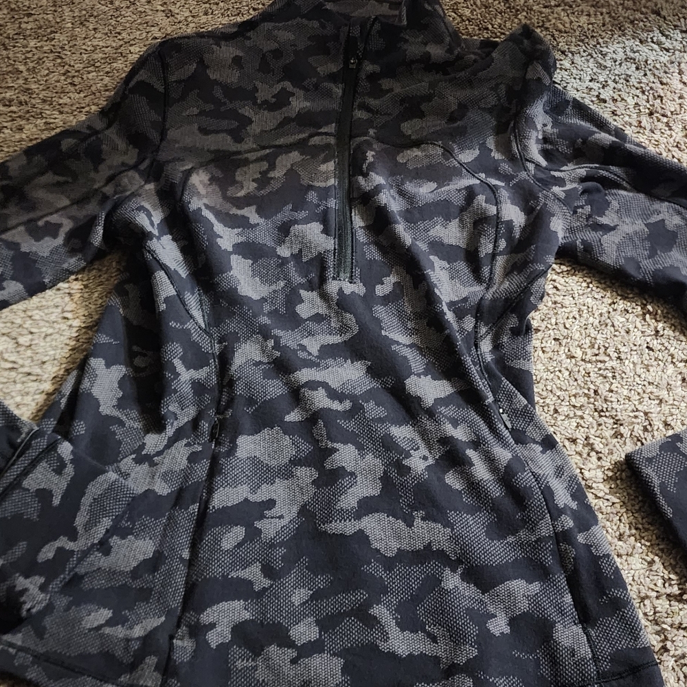 Lululemon - Picture 4 of 6